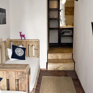 Hostel Victoria Poshtel